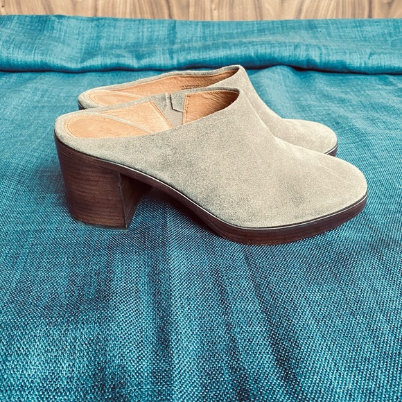 Frye Brown Suede Joan Mule - Picture 1 of 9